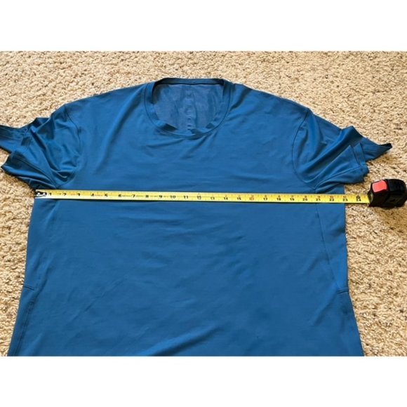 Lululemon Men's Pewter Blue Run Out Short Sleeve Shirt Sz L / XL See Measurement - Picture 5 of 5